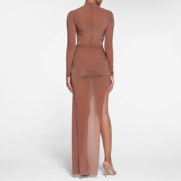 Skims milky sheer leggings & skirt - Picture 2 of 9